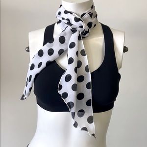 🌷8/25🌷White with black polka dots summer scarf